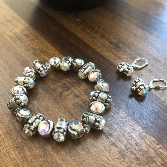 Stunning bracelet & earrings set - Picture 1 of 7